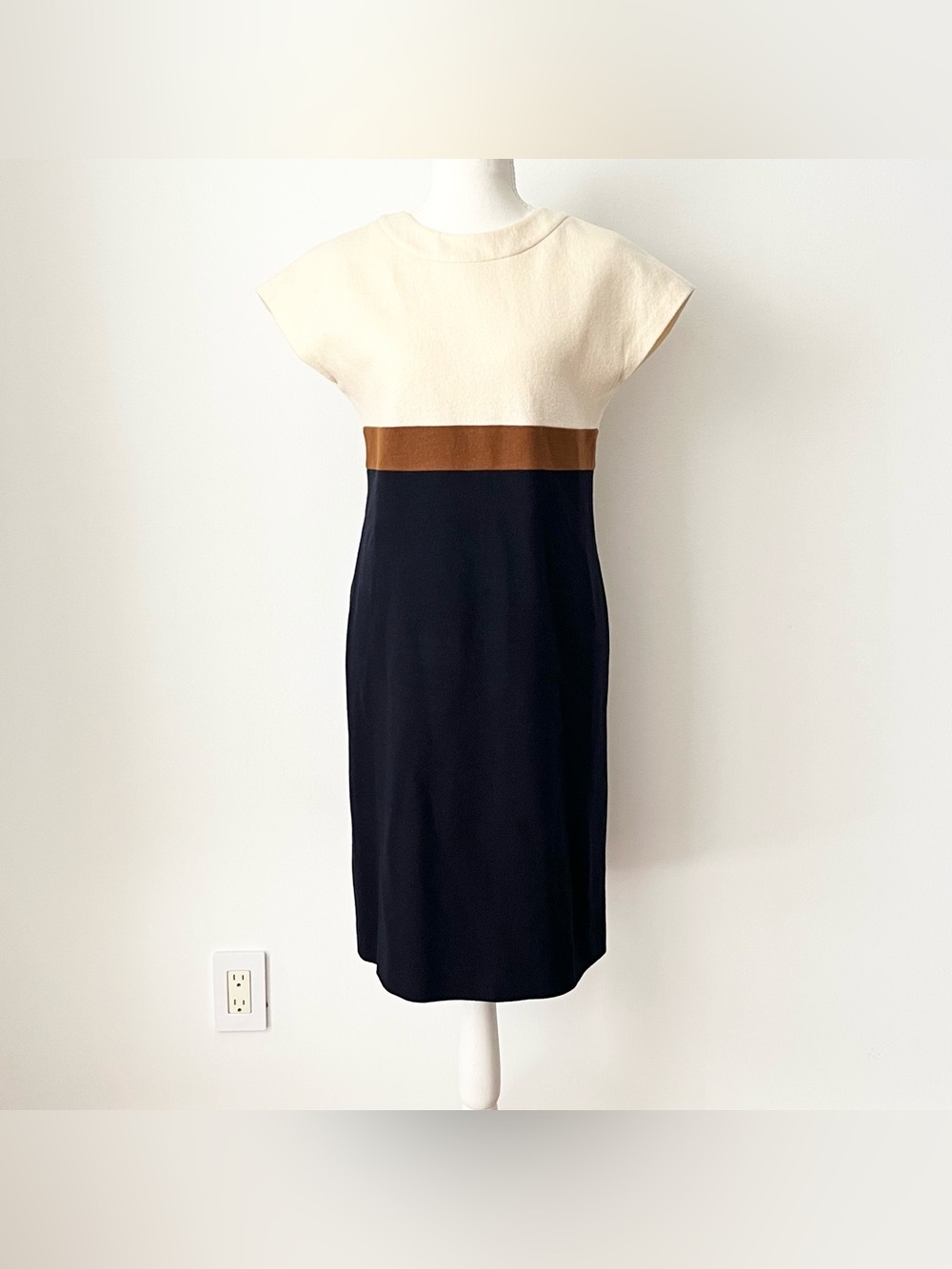 Les Copains Color Block Sheath Dress Size 40 Ivory Brown Black Retro Minimalist